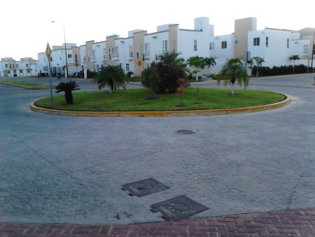 Entorno urbano limpio y moderno
